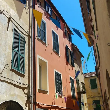 Il Cuore Del Borgo - Apartment Borgomaro