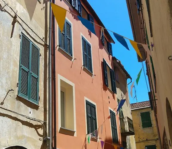 Il Cuore Del Borgo - Apartment Borgomaro